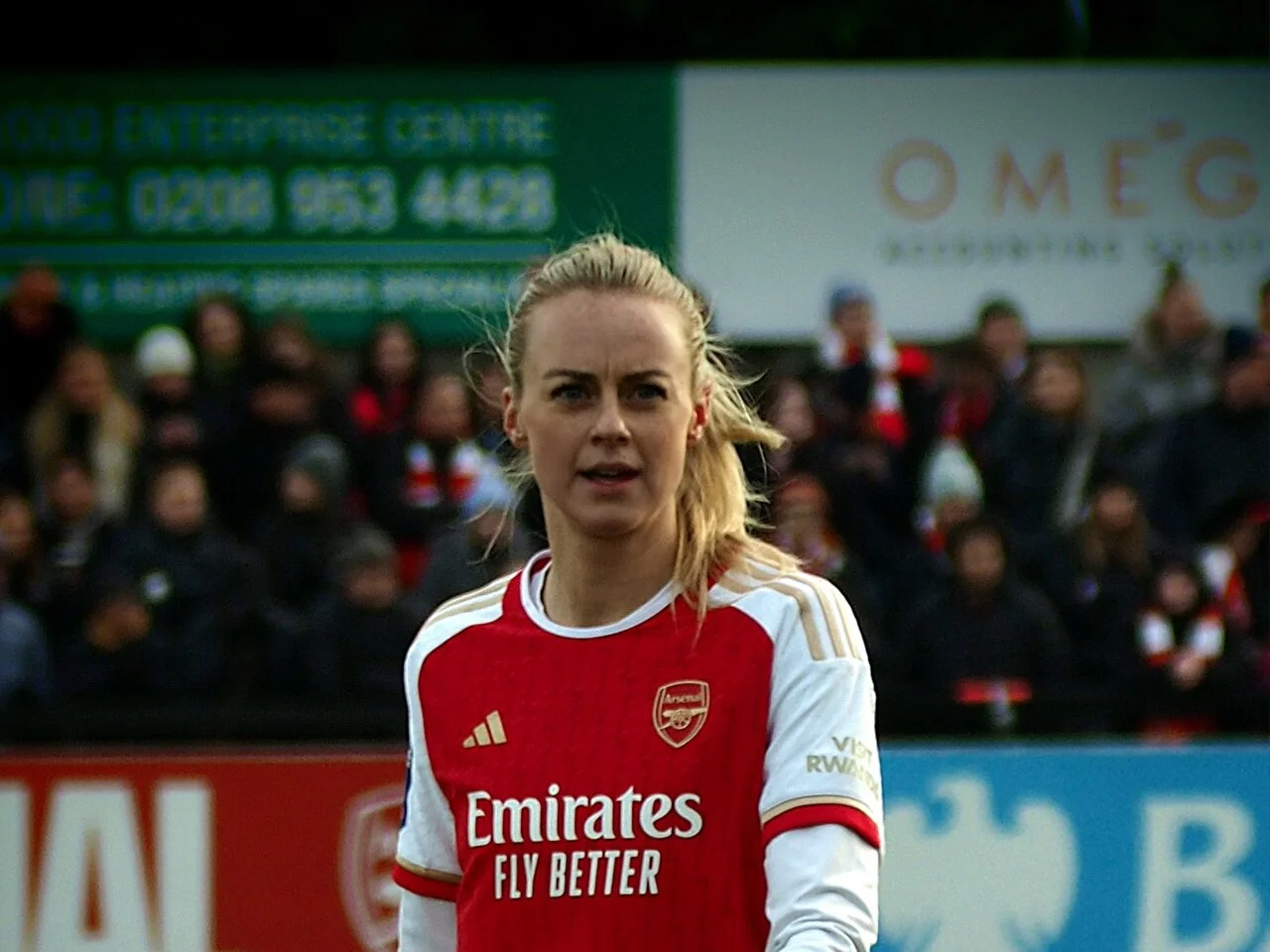 Amanda Ilestedt i Arsenals matchtröja