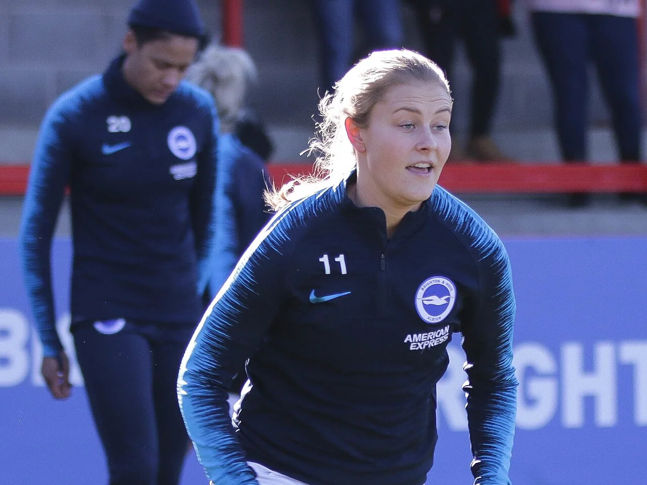 Amanda Nildén i Brighton & Hove Albions matchtröja 2019