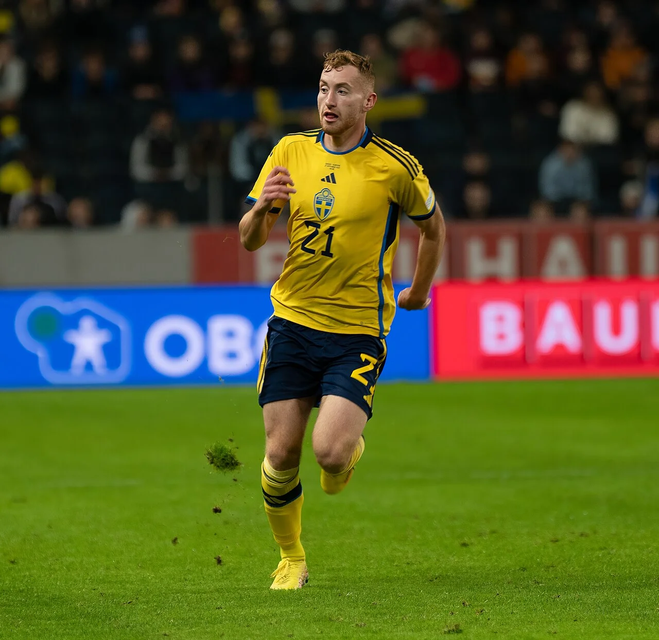 Dejan Kulusevski i Sveriges landslagströja under en Nations League-match