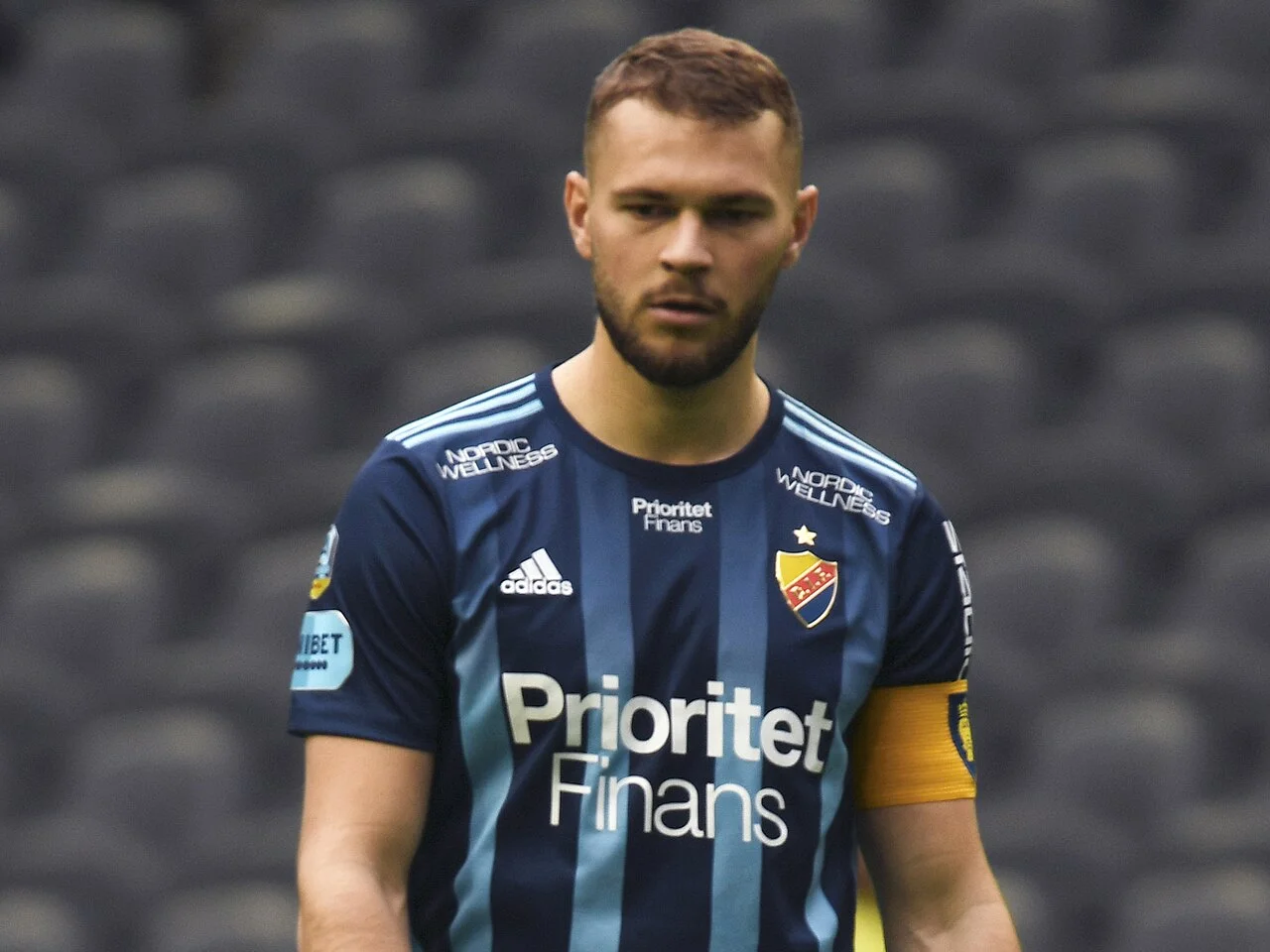 Jesper Karlström i Djurgårdens IF:s matchtröja 2020